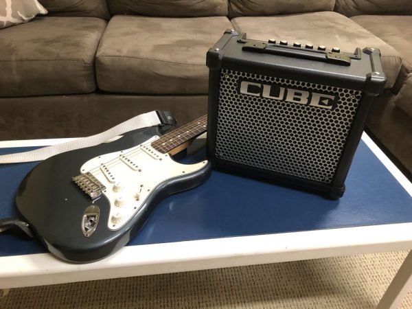 ROLAND CUBE-10GX Loa guitar điện