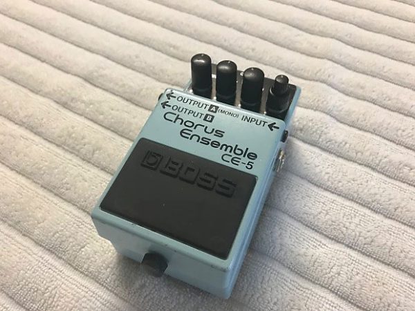 BOSS CE-5 Pedal Hiệu Ứng Chorus Guitar