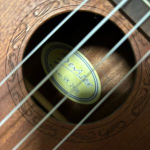 DEVISER UK2430 Đàn Ukulele Concert