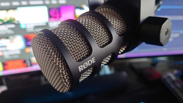 Rode PodMic : Micro Thu Âm Chất Lượng Cao Cho Podcasting và Livestream