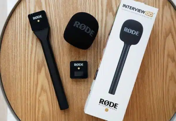 Rode Interview Go Phụ kiện biến micro Wireless Go thành Micro cầm tay phỏng vấn
