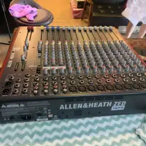 ALLEN&HEATH ZED16FX 1