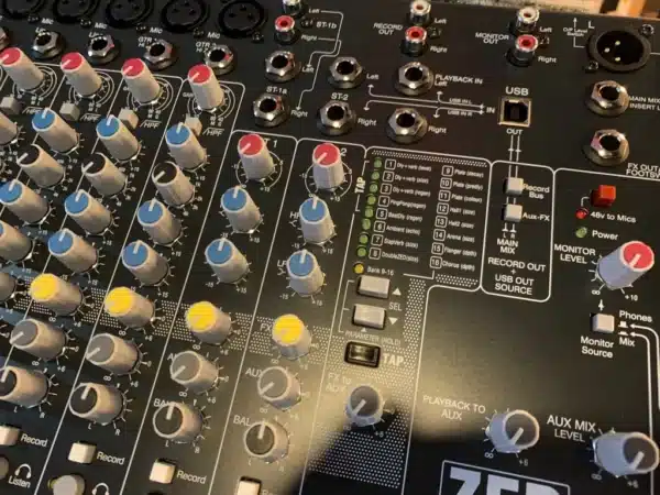 ALLEN&HEATH ZED60 14FX 2