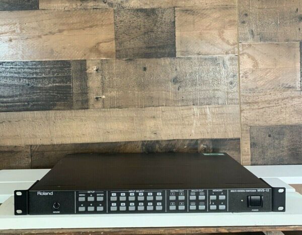 ROLAND MVS12 swicher video 1