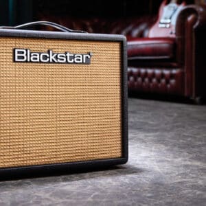 Blackstar Debut 30E amply guitar điện 30W âm trong blackstar debut 30e 1