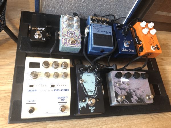 boss mo 2 pedal multi overtone