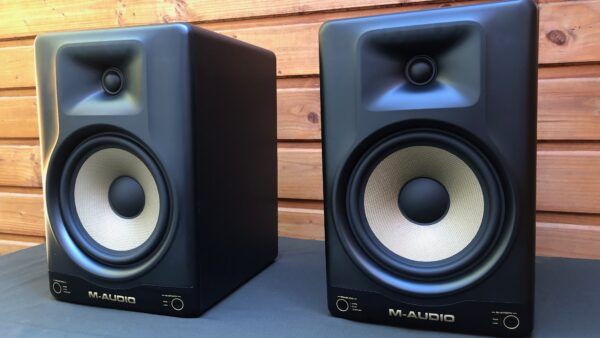 m audio forty eighty loa kiem am