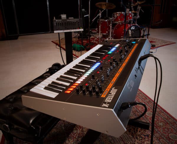 roland jupiter x synthesizer 1