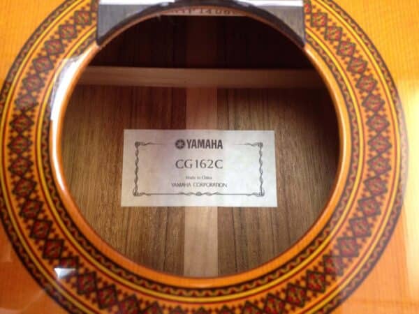 dan guitar classic yamaha cg162c 1