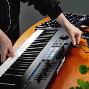 novation launchkey 88 keyboard controller 4