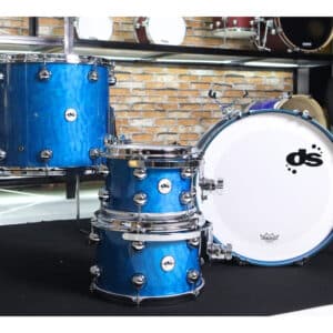 92916 Rebel Custom Shop Maple/Walnut shells - Teal over Quilted Maple - Lacquer 20 inch DS DRUM | DS DRUM DS23/92916 462017