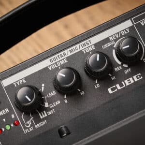 roland cube st mi loa guitar di dong 4