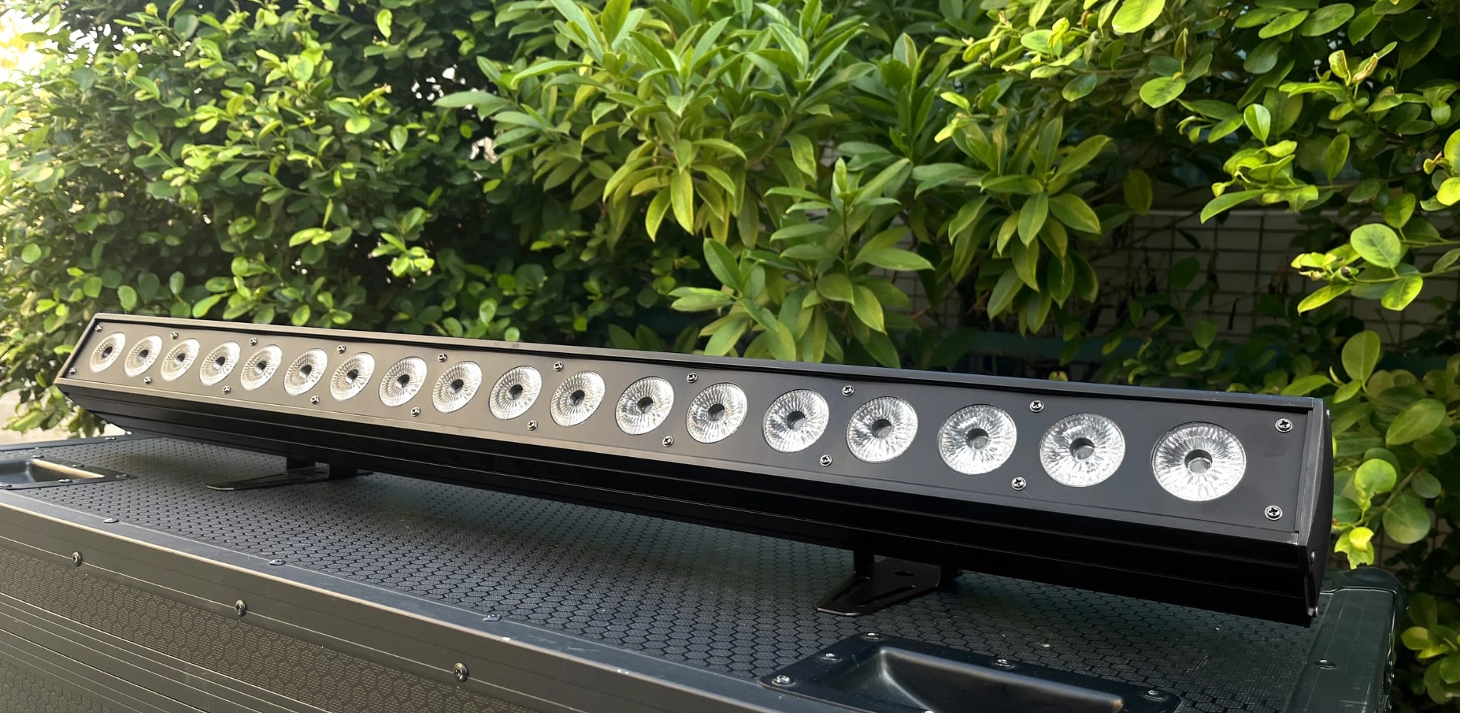 den led moving bar mitek hbk 1810 wall washer 1 den led moving bar mitek hbk 1810 wall washer 1