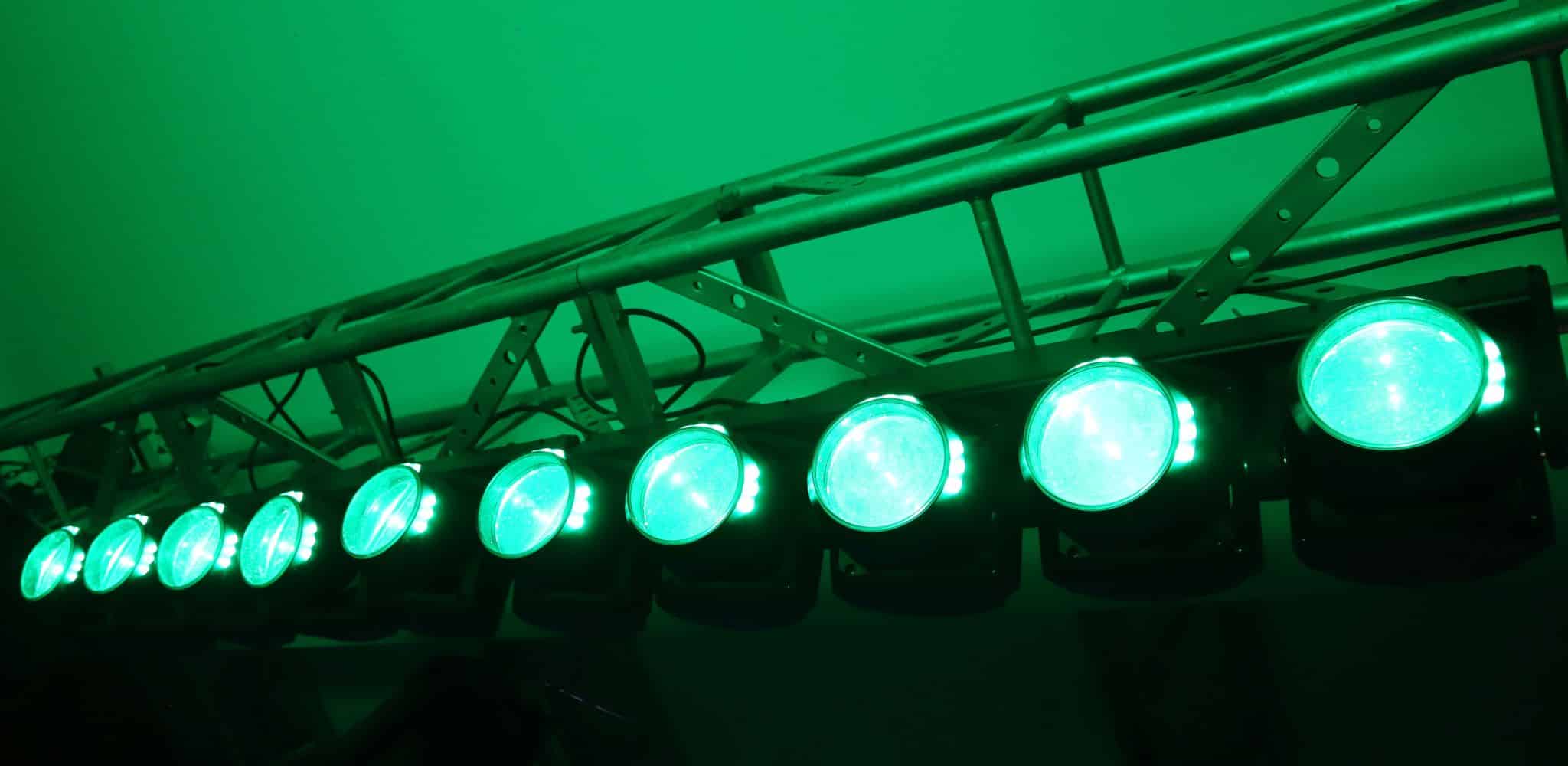 Đèn LED Moving Bar Mitek & HBK TORNADO 5 x 120W den led moving bar mitek hbk tornado 5 x 120w 1